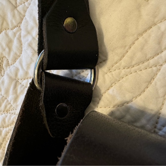 New leather saddle purse . Hand made high end leather . - Picture 3 of 8